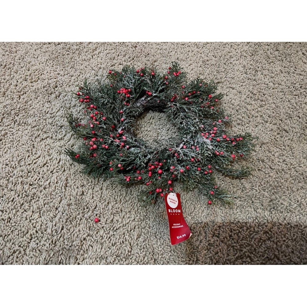 New‎ place & Time Bloom room holiday accessory winter/Christmas Xmas wreath